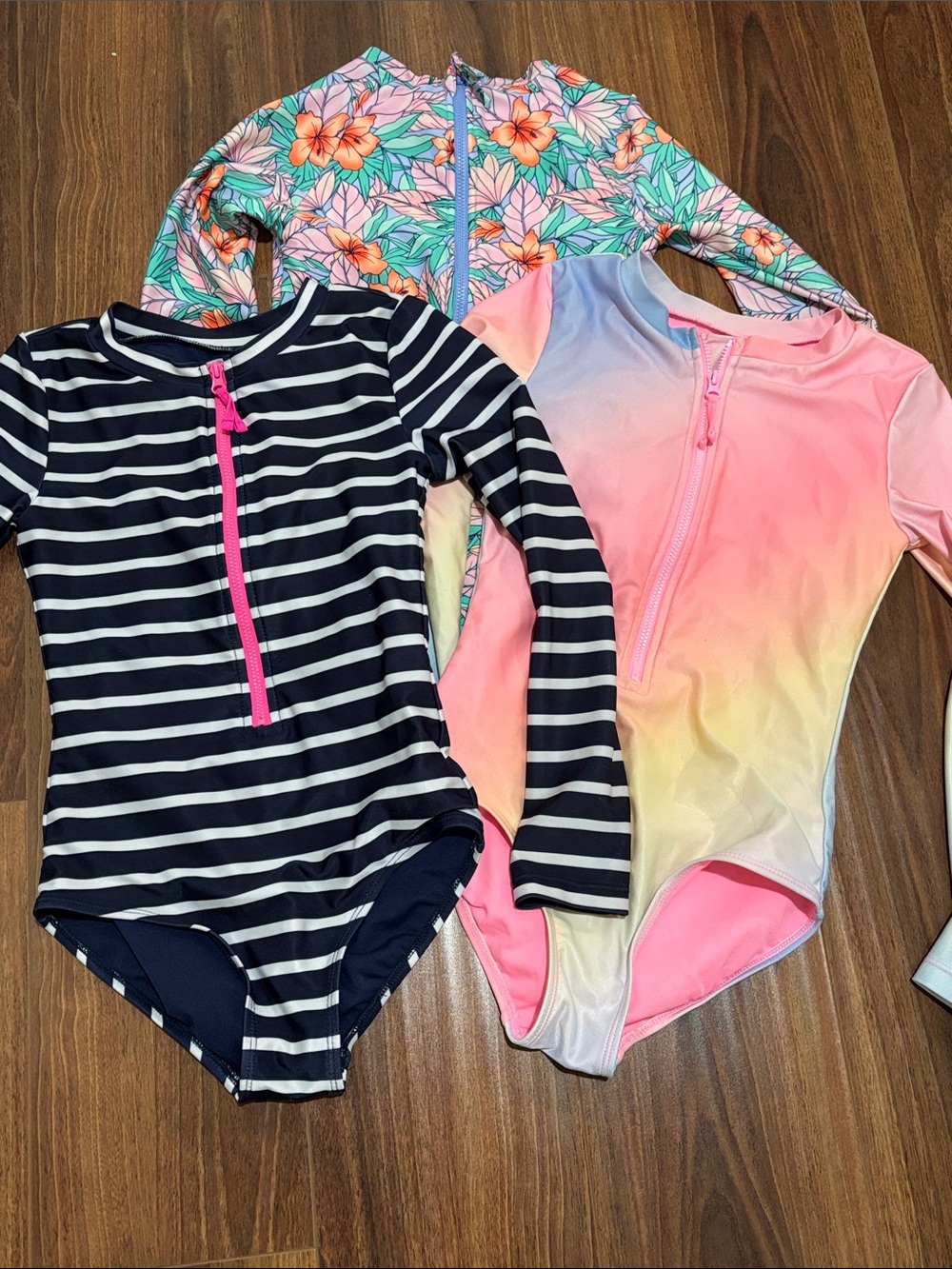 3 Kids Rashguard Swimsuits